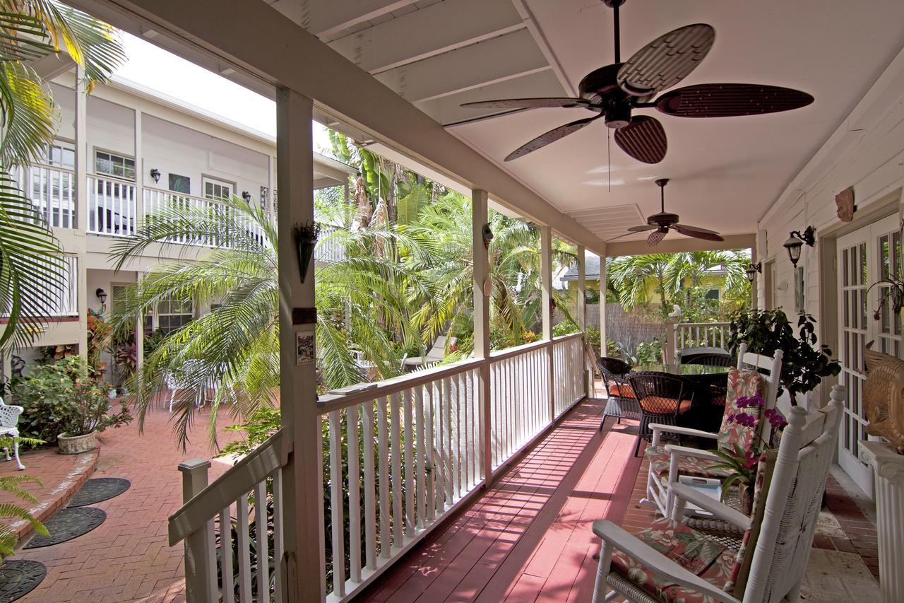Sabal Palm House Bed And Breakfast Лейк-Уорт Экстерьер фото
